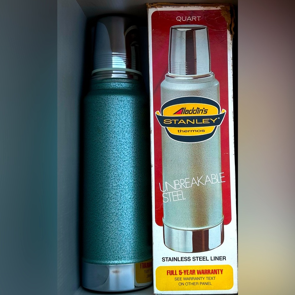 Very rare vintage 1979 Stanley thermos with original box. Unused.